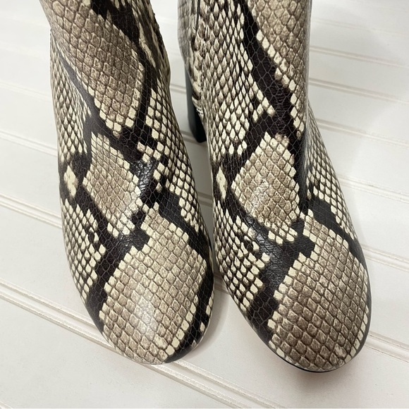 Tory Burch Brooke Bootie in Stamped Snake Print Size 5 374 - Picture 8 of 9